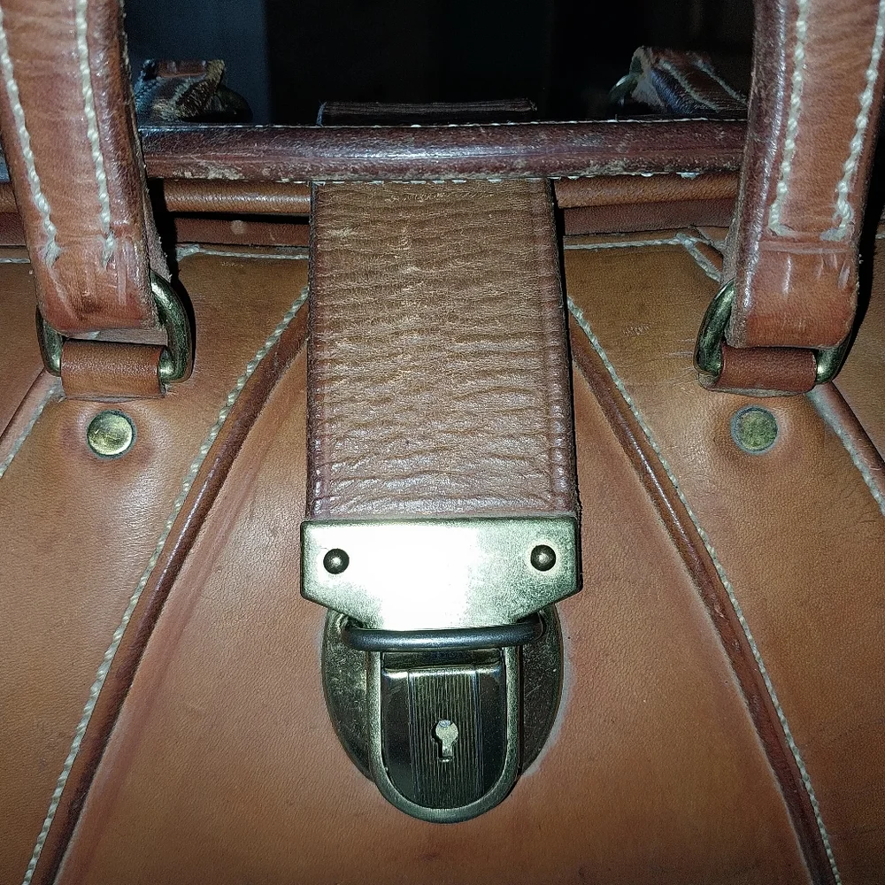 Vintage leather briefcase/doctors bag by Witt Custom Saddle